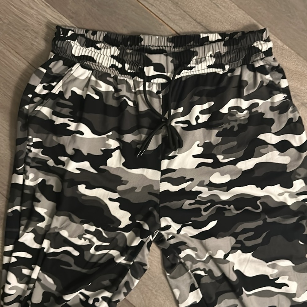 Camo joggers - Picture 5 of 6